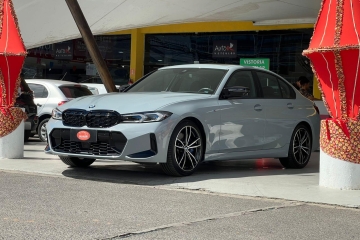 320i
