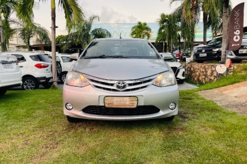 ETIOS XLS Sedan