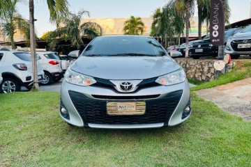 YARIS XL